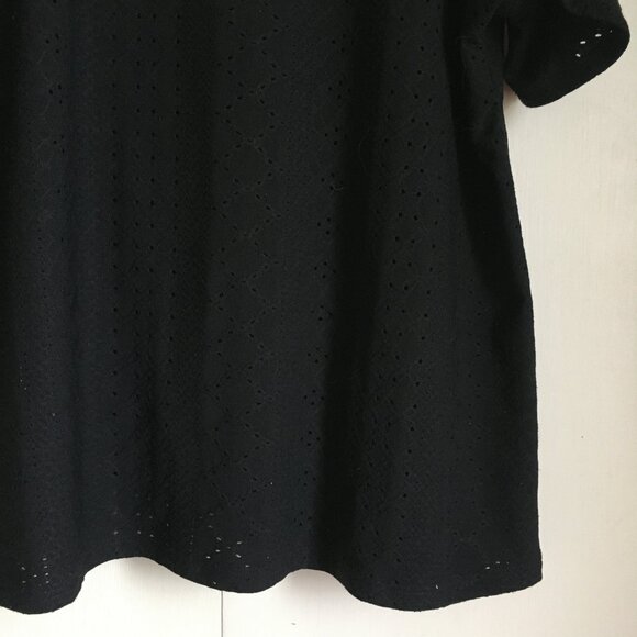 Gothic Black Eyelet Flutter Sleeve Twist Waist Tee - Picture 8 of 15